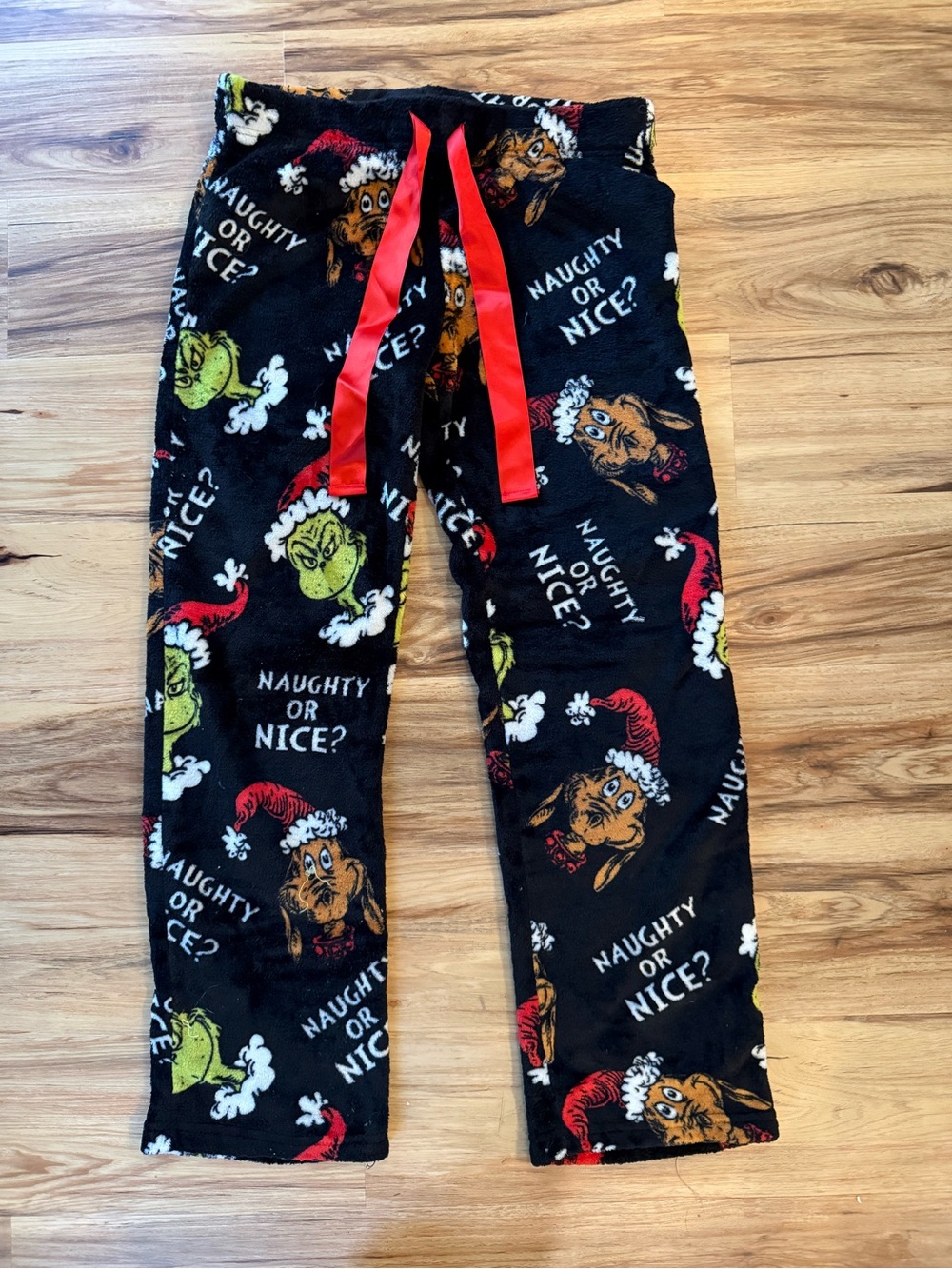 Dr. Seuss The Grinch Naughty or Nice Fleece Pajama Pants